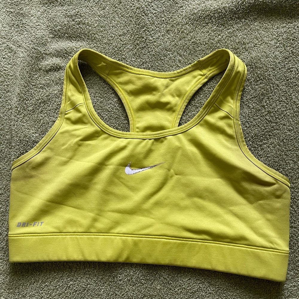 Nike Dri-Fit Medium Sports Bra